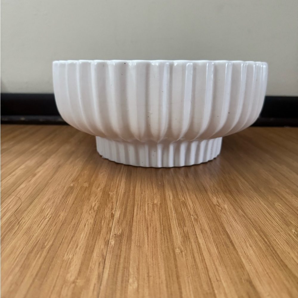 White Ribbed Ceramic Bowl